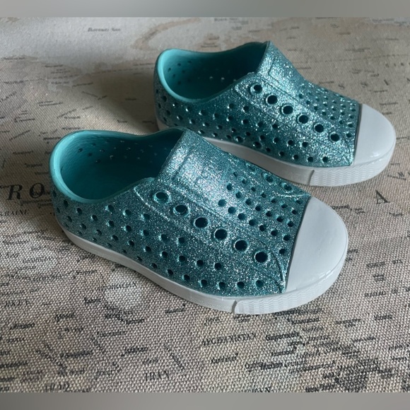 Native Jefferson Bling Turquoise Sneakers Size C5 - Picture 3 of 10